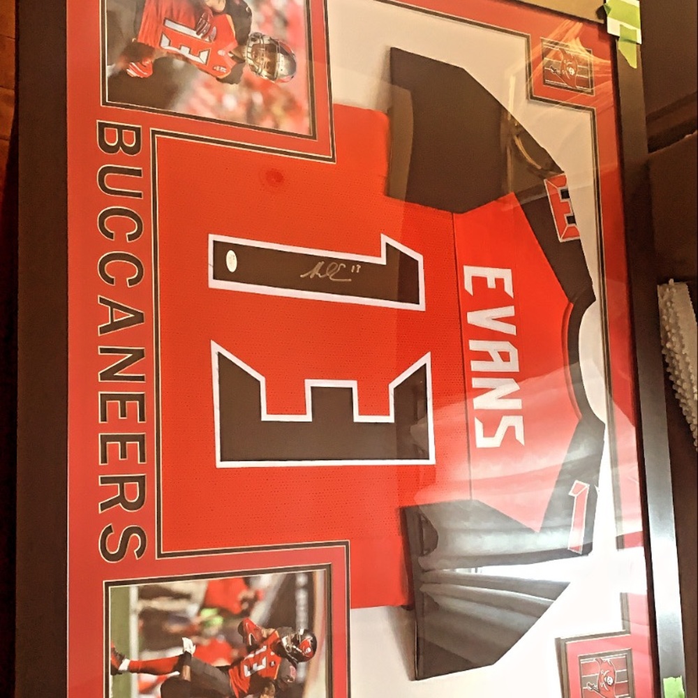 SIGNED FRAMED MIKE EVANS JERSEY JSA CERTIFIED